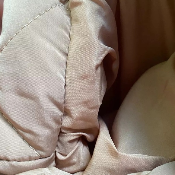 Kylie Puffer Long Midi Quilted Vest Cap Sleeve Stylish Collar W/Oversized Hood - Picture 6 of 6